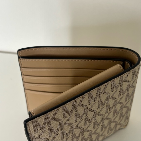 Michael kors men wallet - Picture 9 of 13